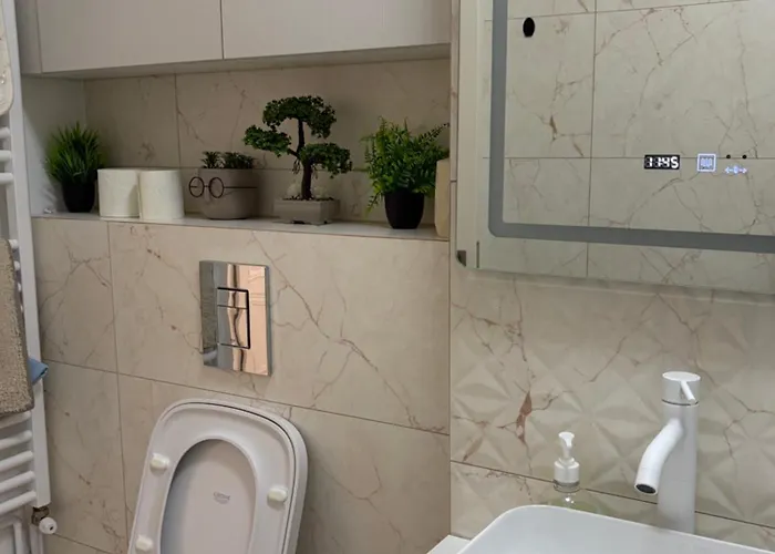 Central Apartments *